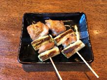 Negima (green onion pieces and chicken)
