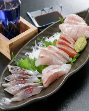 Assorted sashimi