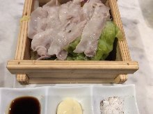 Steamed pork, pork shabu-shabu