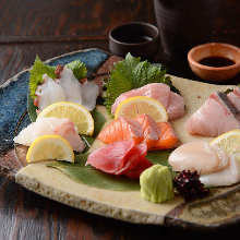 Assorted sashimi