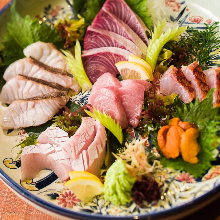 Assorted sashimi