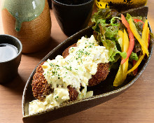 Minced chicken cutlet with tartar sauce