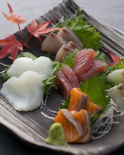 Assorted sashimi