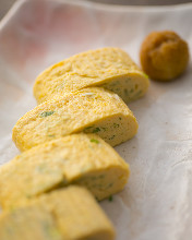 Japanese-style rolled omelet