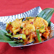 Stir-fried shrimp in chili sauce