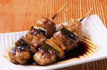 Negima (green onion pieces and chicken)