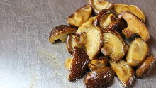 Grilled shiitake mushrooms with butter