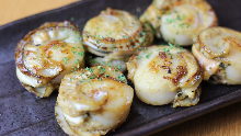 Grilled scallop with butter