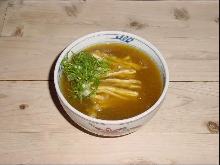 Wheat noodles in a curry broth