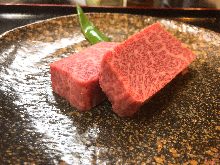 Wagyu beef thickly-sliced zabuton (chuck flap)