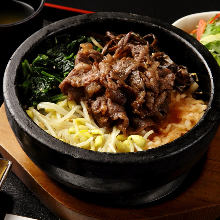 Stone-cooked kalbi bibimbap (with soup)