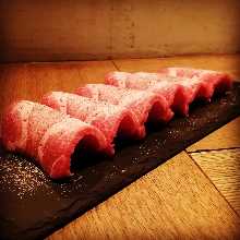 Thickly-sliced aged beef tongue seasoned with salt