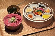 Roast beef rice bowl