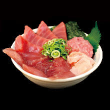 Raw tuna rice bowl