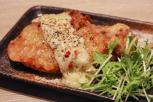 Fried chicken with vinegar and tartar sauce