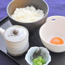 Tamagokake gohan (rice with raw egg)