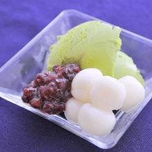 Shiratama (rice flour dumplings) with matcha ice cream