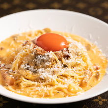 Carbonara with soft boiled egg