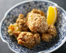 Marinated deep-fried chicken (seasoned with soy sauce)