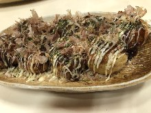 Takoyaki (octopus balls)