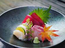 Sugata-zukuri (sliced sashimi served maintaining the look of the whole fish) of the day, 3 kinds