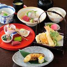 4,000 JPY Course (10 Items)
