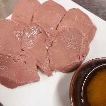 Low-temperature cooked beef liver sashimi