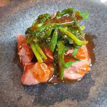 Chilled Beef Liver with Garlic Chives