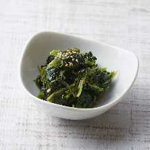 Spinach namul (Korean seasoned spinach)