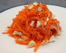 Grated carrot salad