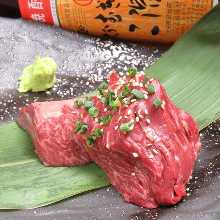 Thickly-cut wagyu beef premium skirt steak