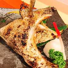 Salted and grilled fish head