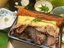 Kobe beef sukiyaki-style and grilled eel deluxe box (Special)