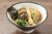 Wheat noodles with tempura