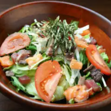 Salad with salmon roe and seasonal seafood