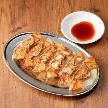 Special gyoza (with garlic)