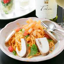Tomato Cream Pasta with Shrimp and Tenkeiko Shiitake Mushrooms