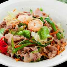 Seafood yakisoba with salt