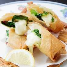 Cheese Spring Roll with Vegetables