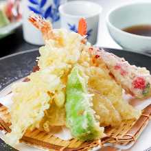 Assorted Tempura with Shrimp and Vegetables