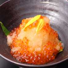 Grated daikon radish with salmon roe
