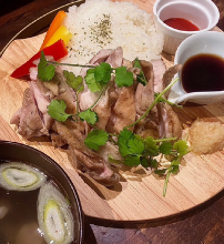 Trigger Chicken Rice (Kyo-style Khao Mangai) Trigger Chicken Rice (Kyo-style Khao Mangai)