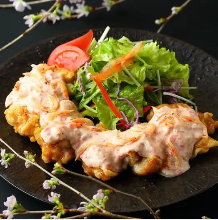 Fried chicken with vinegar and tartar sauce