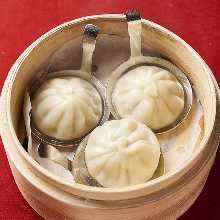 Xiaolongbao (soup dumplings)