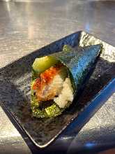 Eel and cucumber sushi rolls