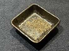coarsely ground pepper