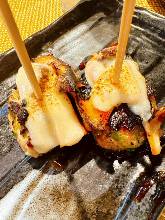 Grilled meat-stuffed shiitake mushroom skewers