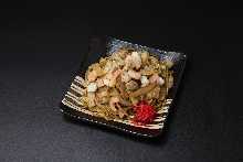 Yakisoba noodles with seafood