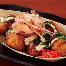 Takoyaki (octopus balls)