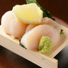 Scallop sashimi